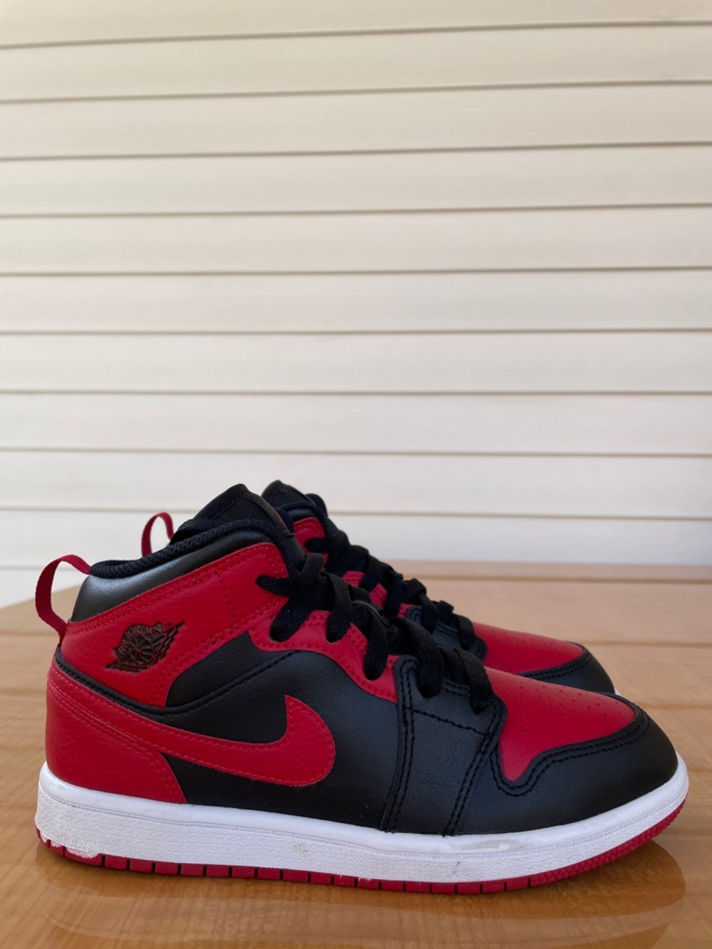 Jordan 1 Mid Banned Shoes Nike Air Red Black Size 3Y Kids Basketball